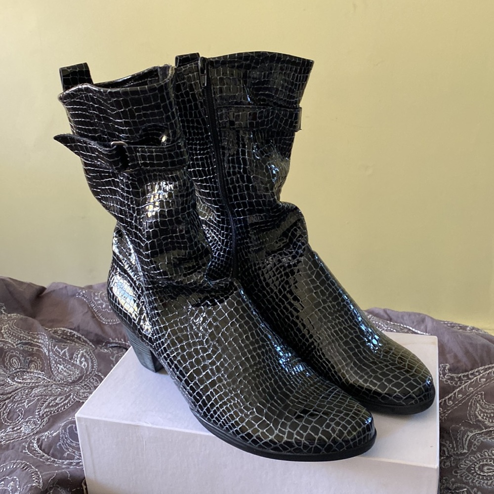 Arche Shiny Black Croc Pattern Leather Boots NeverUsed